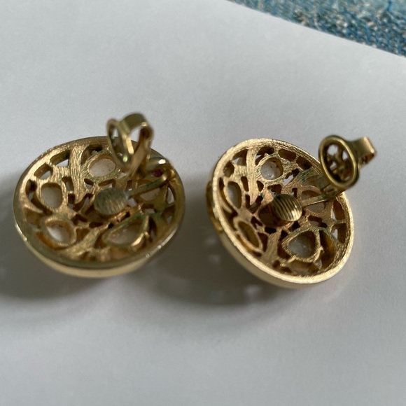 Vtg Alfred Phillippe for Crown Trifari acorn fruit salad swirl clip earrings - Picture 7 of 8